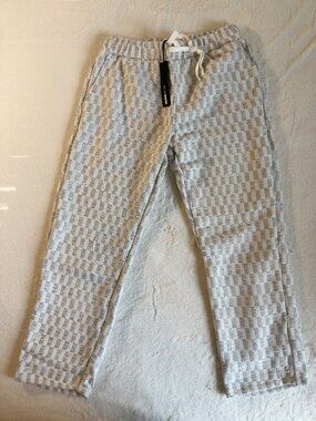 Fashion Nova Slim Slit Flare Checker Pant – Size L – Cream – New. ITEM2643
